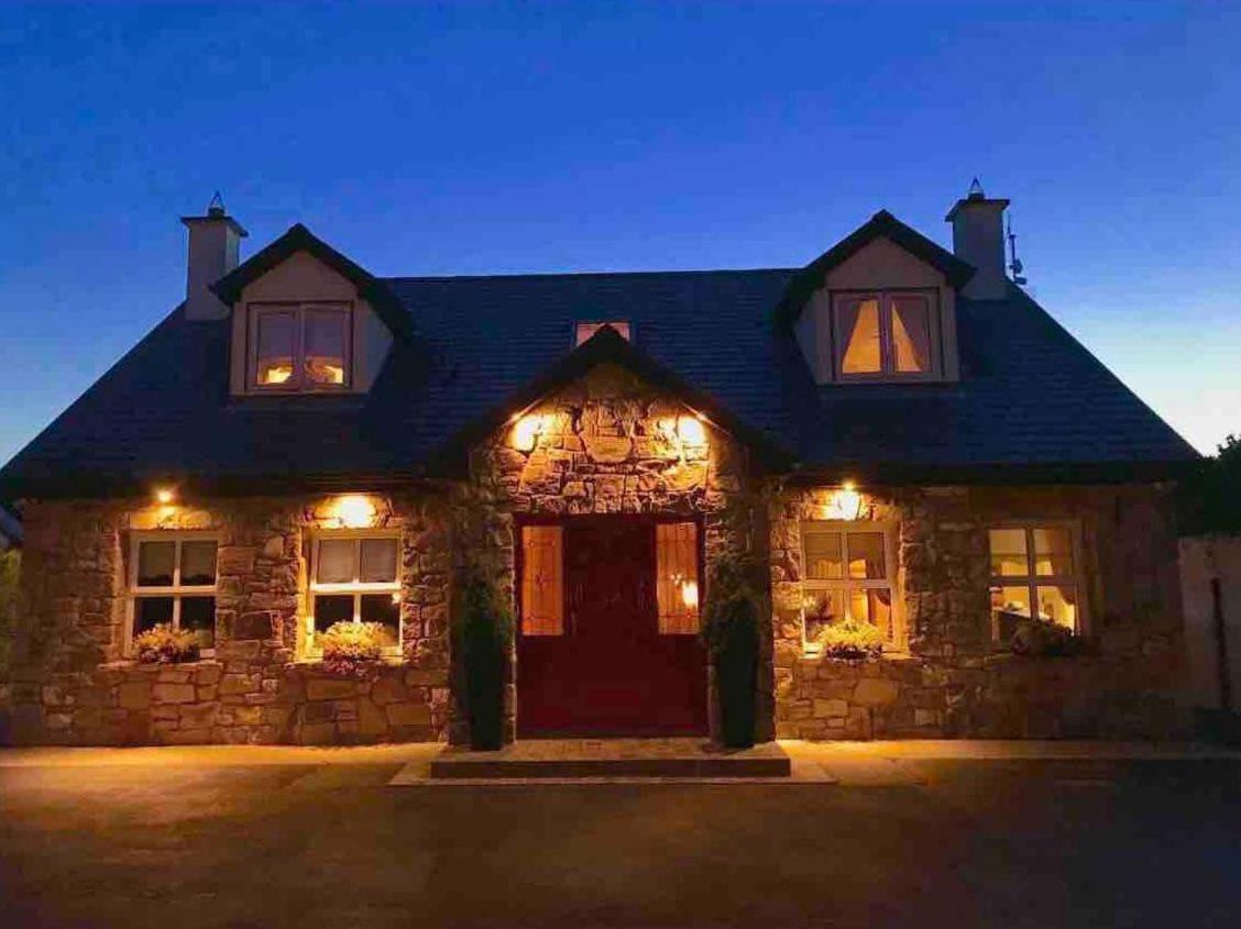 Cosy Rooms In A Stone Cottage Salthill Экстерьер фото