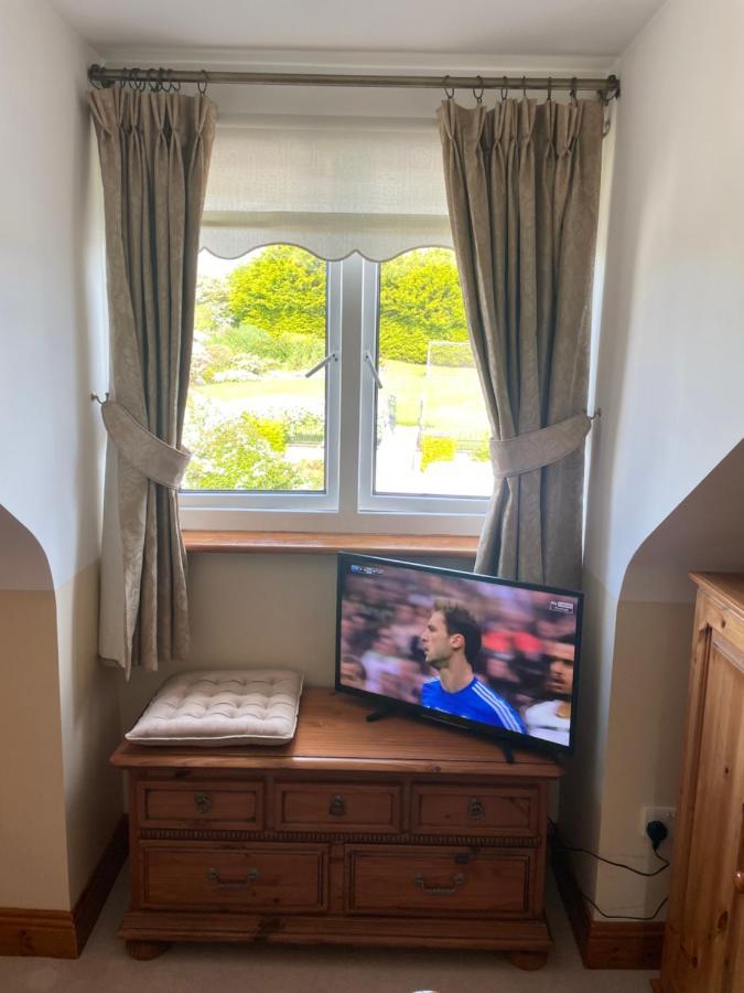 Cosy Rooms In A Stone Cottage Salthill Экстерьер фото